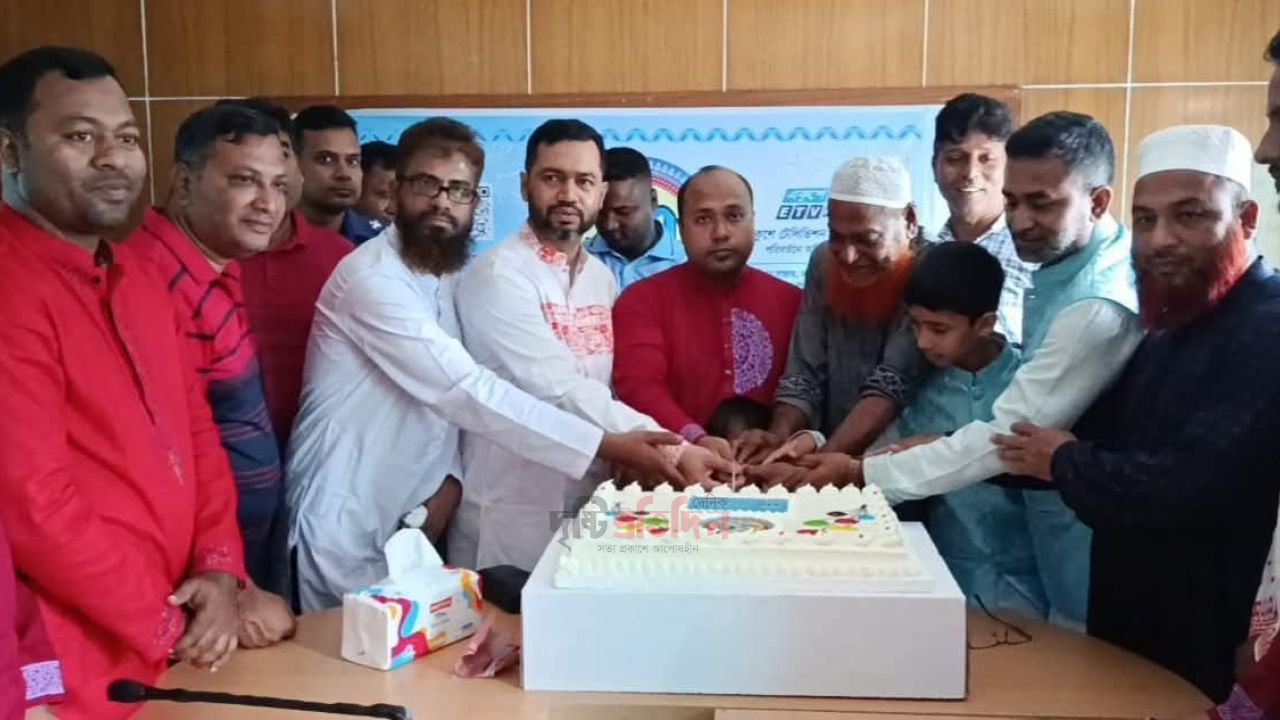 শাজাহানপুরে একুশে টেলিভিশনের ২৬ পেরিয়ে ২৭ বছরে পদার্পণ উদযাপন