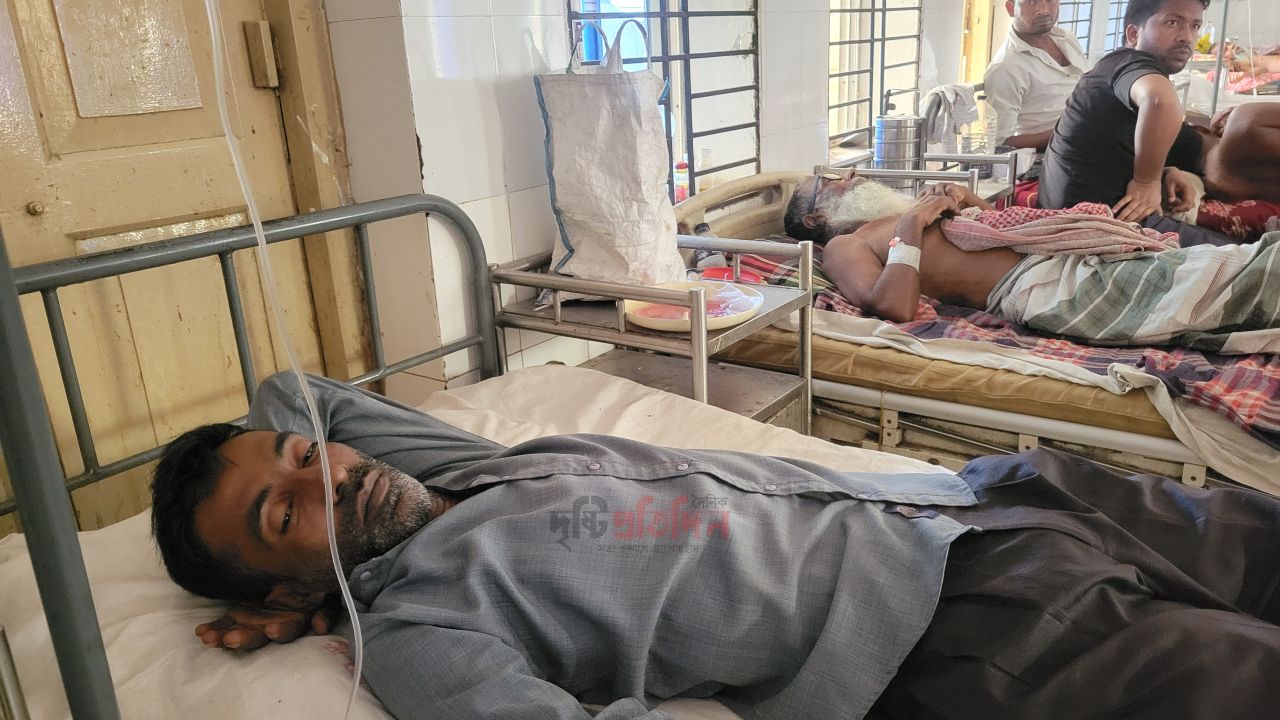 শেরপুরে শিক্ষক দম্পতিকে অজ্ঞান করে দুর্ধর্ষ চুরি তিন শিশুকে জিম্মি করে লুটপাট