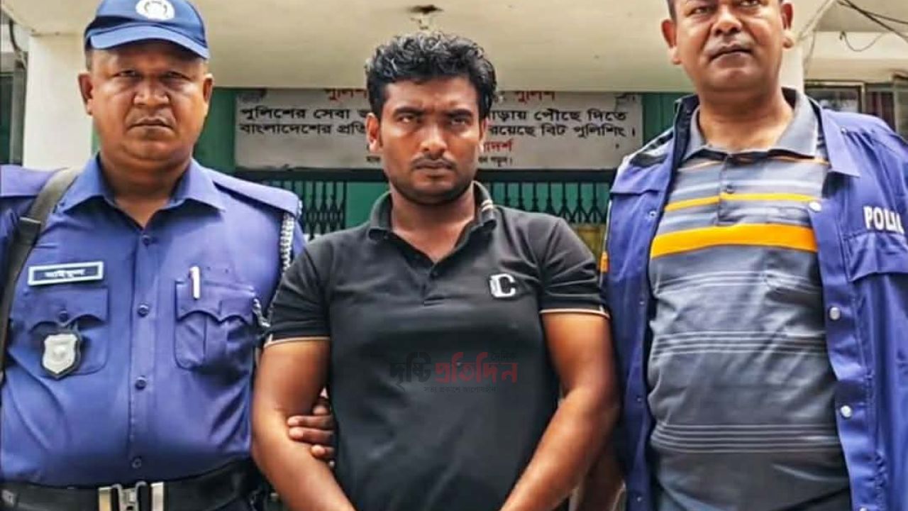 ধামরাইয়ে অনলাইন জুয়াড় টাকা জোগাতে শিক্ষার্থীকে গলা কেটে হত্যা
