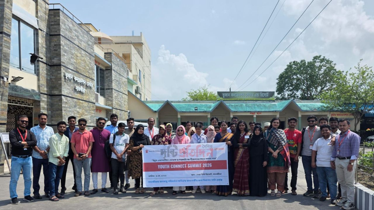 জলবায়ু ঝুঁকি রোধে সাতক্ষীরায় 